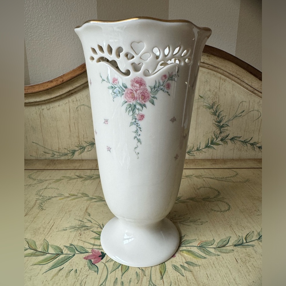 Lenox Ambassador Collection Petit Rose Vase